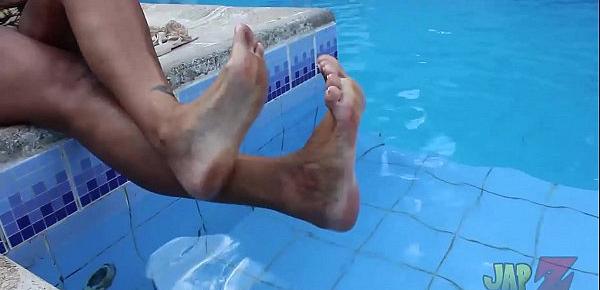  Os pés de Melissa Devassa - Produção Liu Gang